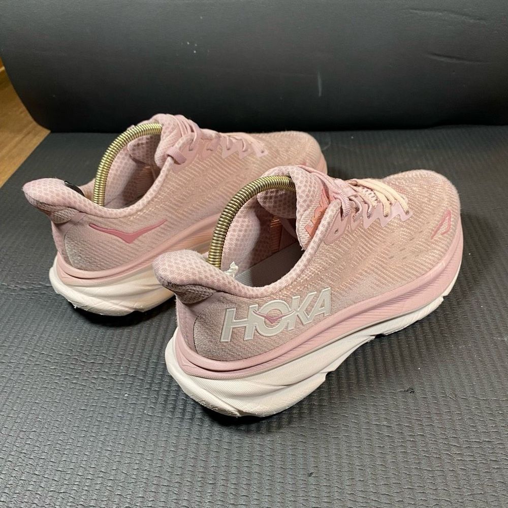 HOKA ONE ONE CLIFTON 9 - Women’s Running Shoes - SIZE 7.5B - Picture 4 of 11